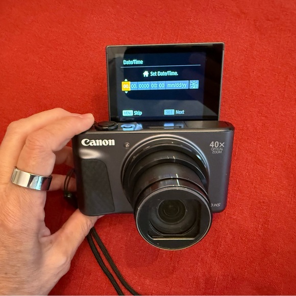 Canon SX730 HS camera with accessories! - Picture 3 of 17